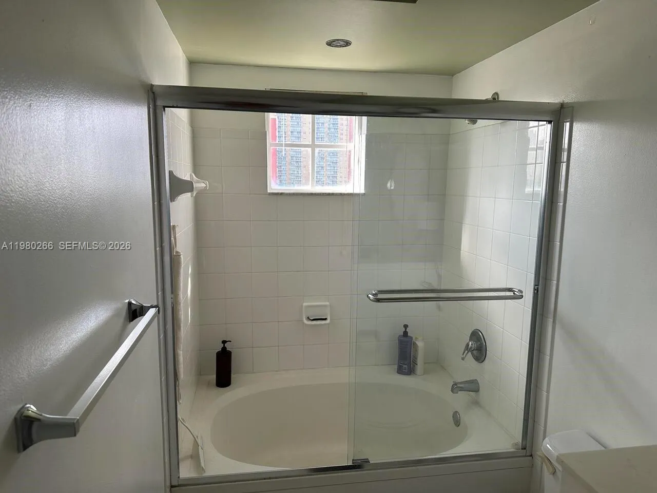 17100 N Bay Rd 1904, Sunny Isles Beach, Florida 33, Sunny Isles Beach, Florida 33160, 3 Bedrooms Bedrooms, ,2 BathroomsBathrooms,Residential,For Sale,17100 N Bay Rd 1904, Sunny Isles Beach, Florida 33,A11980266