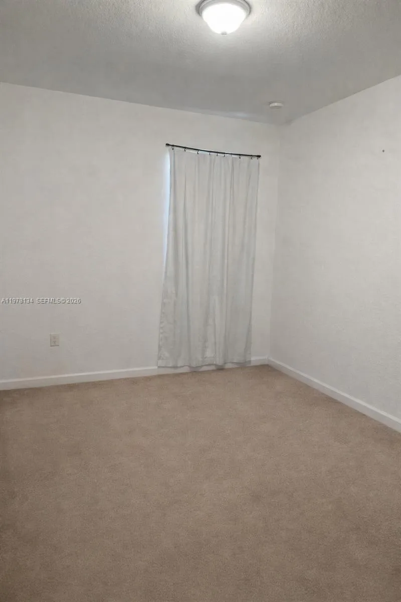 3065 Se 1st Dr 4, Homestead, Florida 33033, Homestead, Florida 33033, 3 Bedrooms Bedrooms, ,2 BathroomsBathrooms,Residential Lease,For Rent,3065 Se 1st Dr 4, Homestead, Florida 33033,A11978134