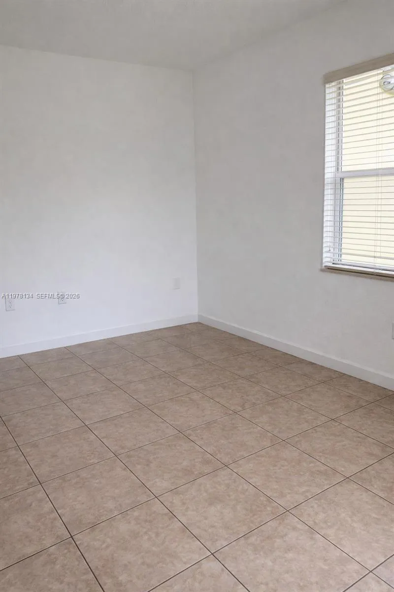 3065 Se 1st Dr 4, Homestead, Florida 33033, Homestead, Florida 33033, 3 Bedrooms Bedrooms, ,2 BathroomsBathrooms,Residential Lease,For Rent,3065 Se 1st Dr 4, Homestead, Florida 33033,A11978134