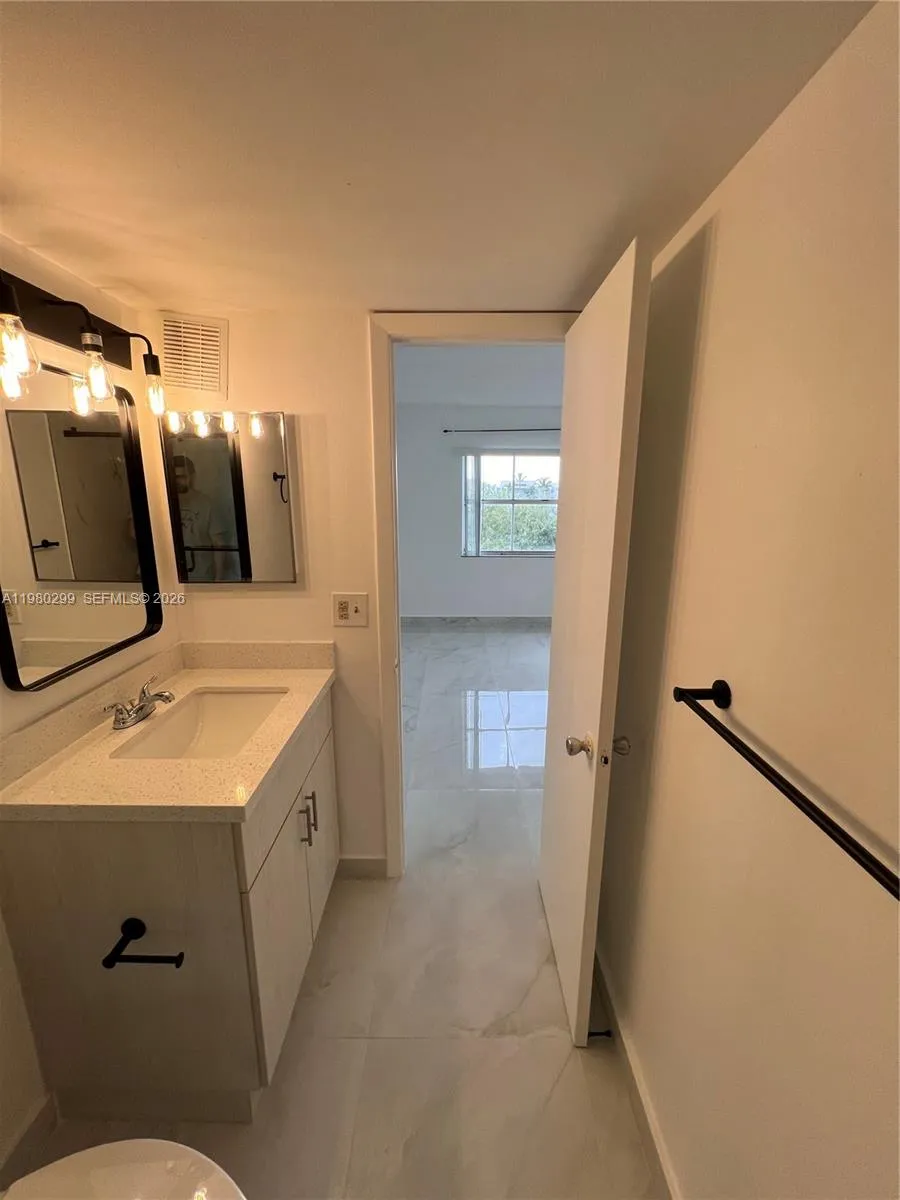 8260 Sw 210th St 302, Cutler Bay, Florida 33189, Cutler Bay, Florida 33189, 2 Bedrooms Bedrooms, ,2 BathroomsBathrooms,Residential,For Sale,8260 Sw 210th St 302, Cutler Bay, Florida 33189,A11980299
