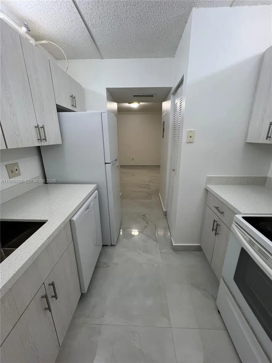 8260 Sw 210th St 302, Cutler Bay, Florida 33189, Cutler Bay, Florida 33189, 2 Bedrooms Bedrooms, ,2 BathroomsBathrooms,Residential,For Sale,8260 Sw 210th St 302, Cutler Bay, Florida 33189,A11980299