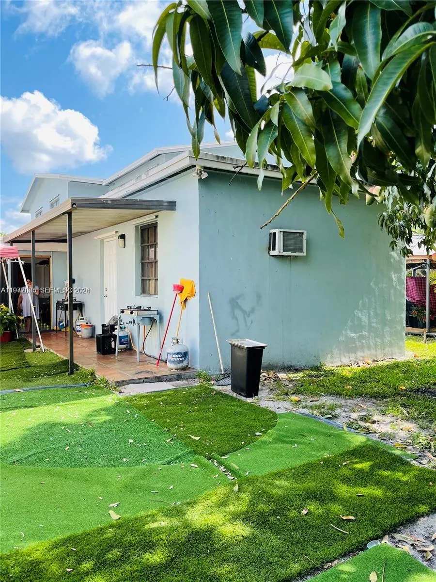 952 E 19th St, Hialeah, Florida 33013, Hialeah, Florida 33013, ,Residential Income,For Sale,952 E 19th St, Hialeah, Florida 33013,A11972005