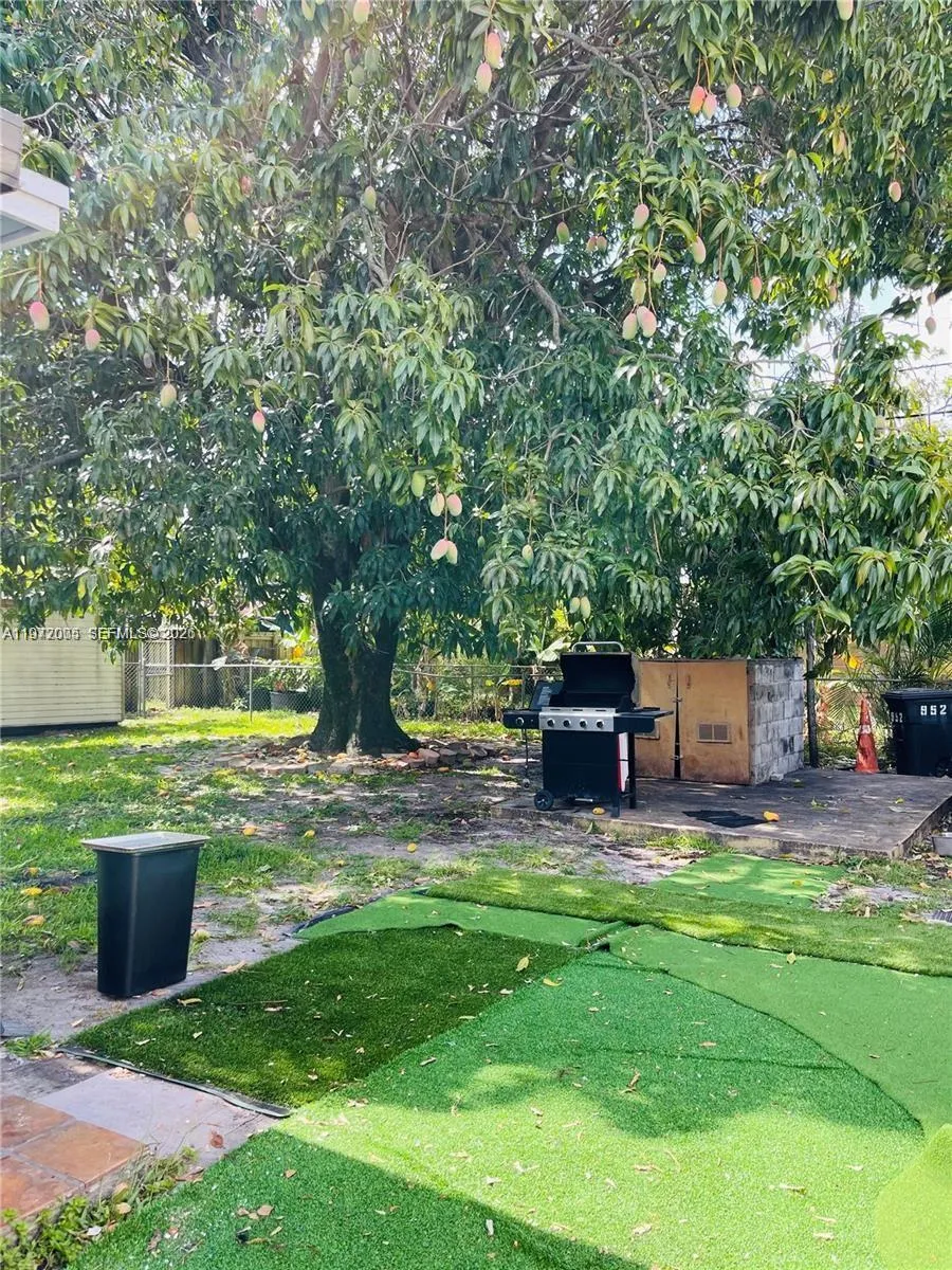 952 E 19th St, Hialeah, Florida 33013, Hialeah, Florida 33013, ,Residential Income,For Sale,952 E 19th St, Hialeah, Florida 33013,A11972005