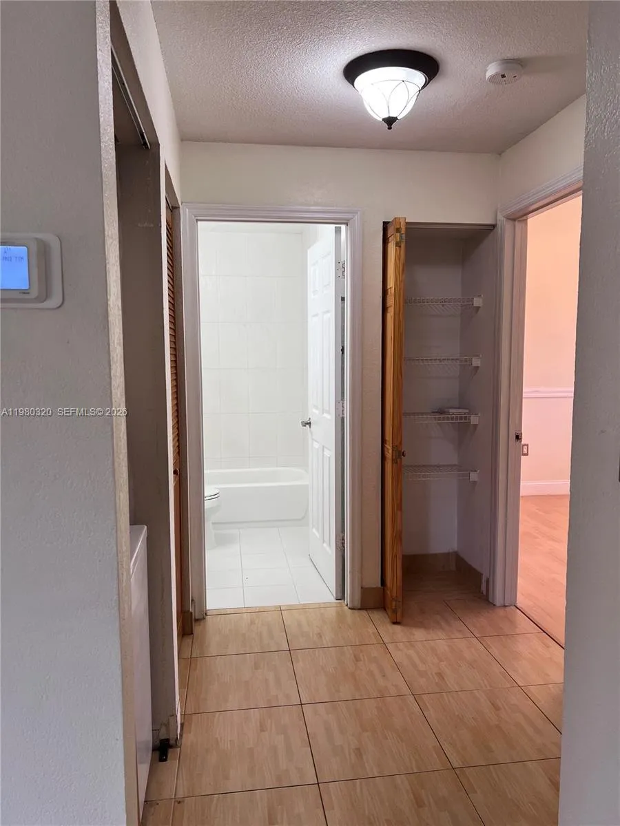 6950 Nw 174th Ter 602, Hialeah, Florida 33015, Hialeah, Florida 33015, 3 Bedrooms Bedrooms, ,2 BathroomsBathrooms,Residential Lease,For Rent,6950 Nw 174th Ter 602, Hialeah, Florida 33015,A11980320