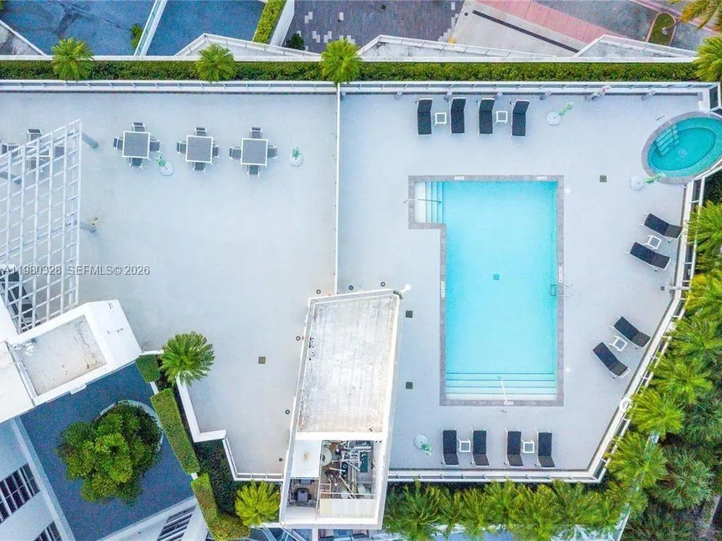 2001 Meridian Ave 414, Miami Beach, Florida 33139, Miami Beach, Florida 33139, 3 Bedrooms Bedrooms, ,2 BathroomsBathrooms,Residential Lease,For Rent,2001 Meridian Ave 414, Miami Beach, Florida 33139,A11980328