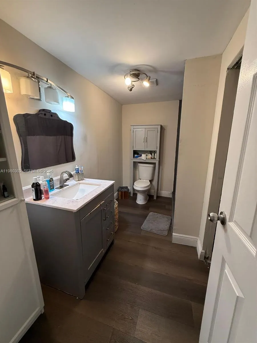 5290 Sw 22nd Ter, Dania Beach, Florida 33312, Dania Beach, Florida 33312, 4 Bedrooms Bedrooms, ,2 BathroomsBathrooms,Residential,For Sale,5290 Sw 22nd Ter, Dania Beach, Florida 33312,A11980302