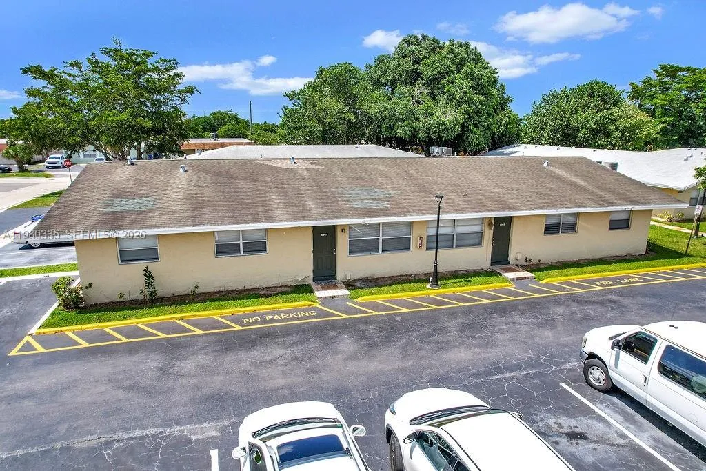 6953 Sw 5th St, Margate, Florida 33068, Margate, Florida 33068, 2 Bedrooms Bedrooms, ,1 BathroomBathrooms,Residential Lease,For Rent,6953 Sw 5th St, Margate, Florida 33068,A11980335