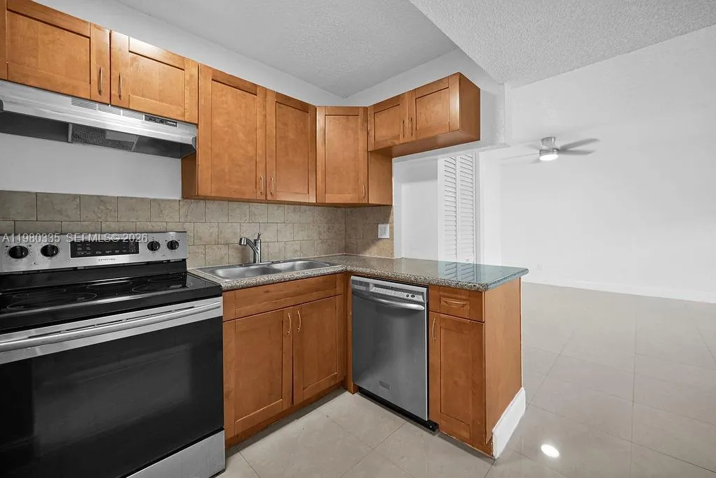 6953 Sw 5th St, Margate, Florida 33068, Margate, Florida 33068, 2 Bedrooms Bedrooms, ,1 BathroomBathrooms,Residential Lease,For Rent,6953 Sw 5th St, Margate, Florida 33068,A11980335