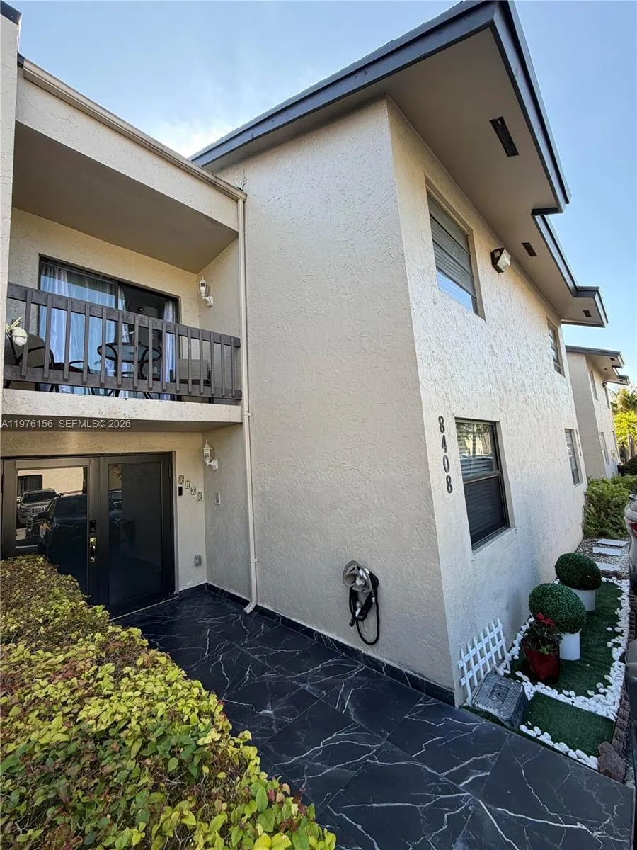 8408 Nw 8th St 8408, Miami, Florida 33126, Miami, Florida 33126, 4 Bedrooms Bedrooms, ,3 BathroomsBathrooms,Residential,For Sale,8408 Nw 8th St 8408, Miami, Florida 33126,A11976156