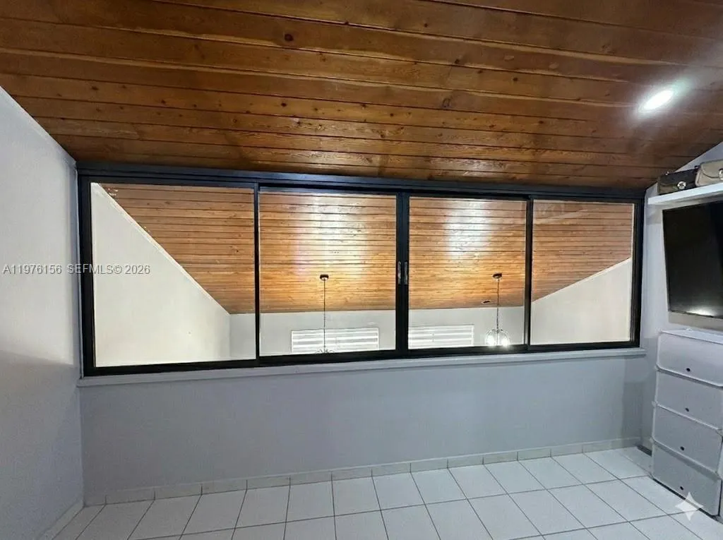 8408 Nw 8th St 8408, Miami, Florida 33126, Miami, Florida 33126, 4 Bedrooms Bedrooms, ,3 BathroomsBathrooms,Residential,For Sale,8408 Nw 8th St 8408, Miami, Florida 33126,A11976156