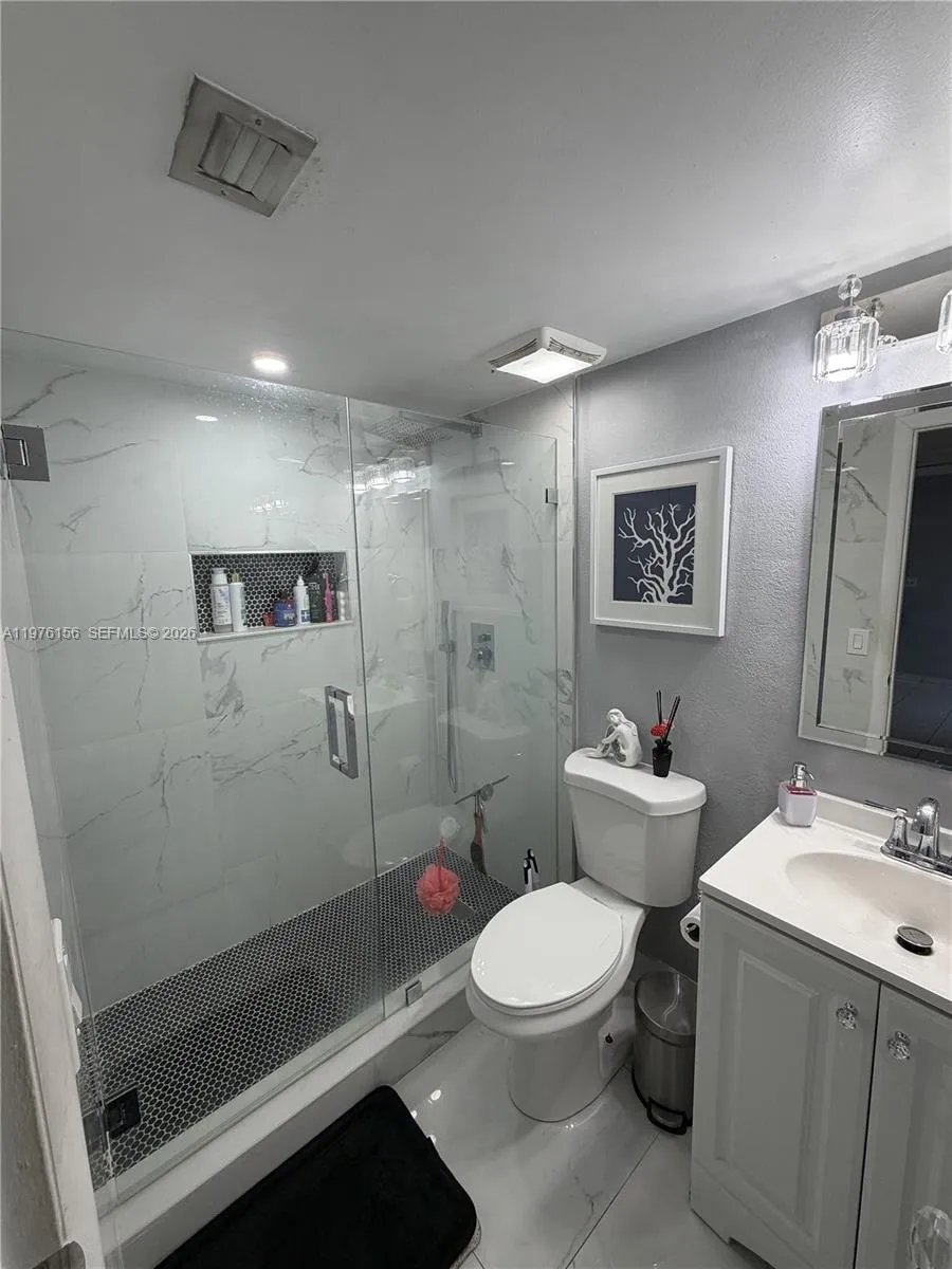 8408 Nw 8th St 8408, Miami, Florida 33126, Miami, Florida 33126, 4 Bedrooms Bedrooms, ,3 BathroomsBathrooms,Residential,For Sale,8408 Nw 8th St 8408, Miami, Florida 33126,A11976156