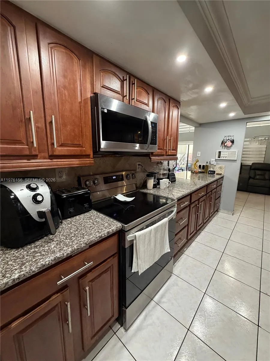 8408 Nw 8th St 8408, Miami, Florida 33126, Miami, Florida 33126, 4 Bedrooms Bedrooms, ,3 BathroomsBathrooms,Residential,For Sale,8408 Nw 8th St 8408, Miami, Florida 33126,A11976156