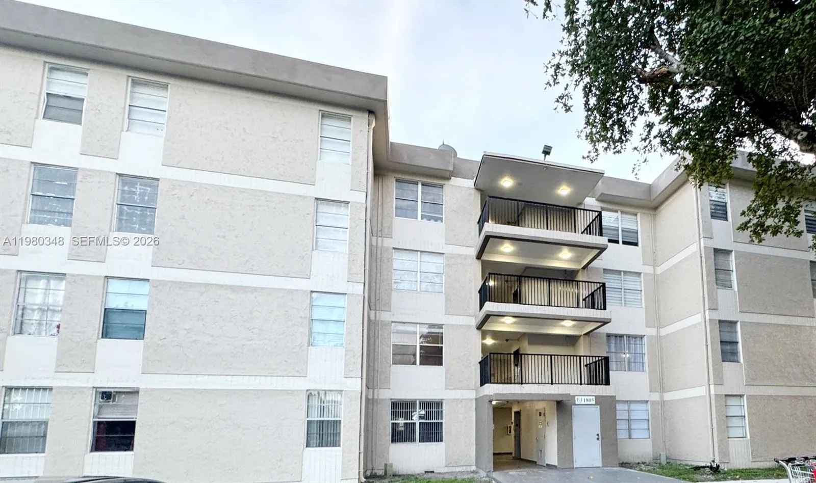 1805 W 56th St 202, Hialeah, Florida 33012, Hialeah, Florida 33012, 2 Bedrooms Bedrooms, ,1 BathroomBathrooms,Residential Lease,For Rent,1805 W 56th St 202, Hialeah, Florida 33012,A11980348