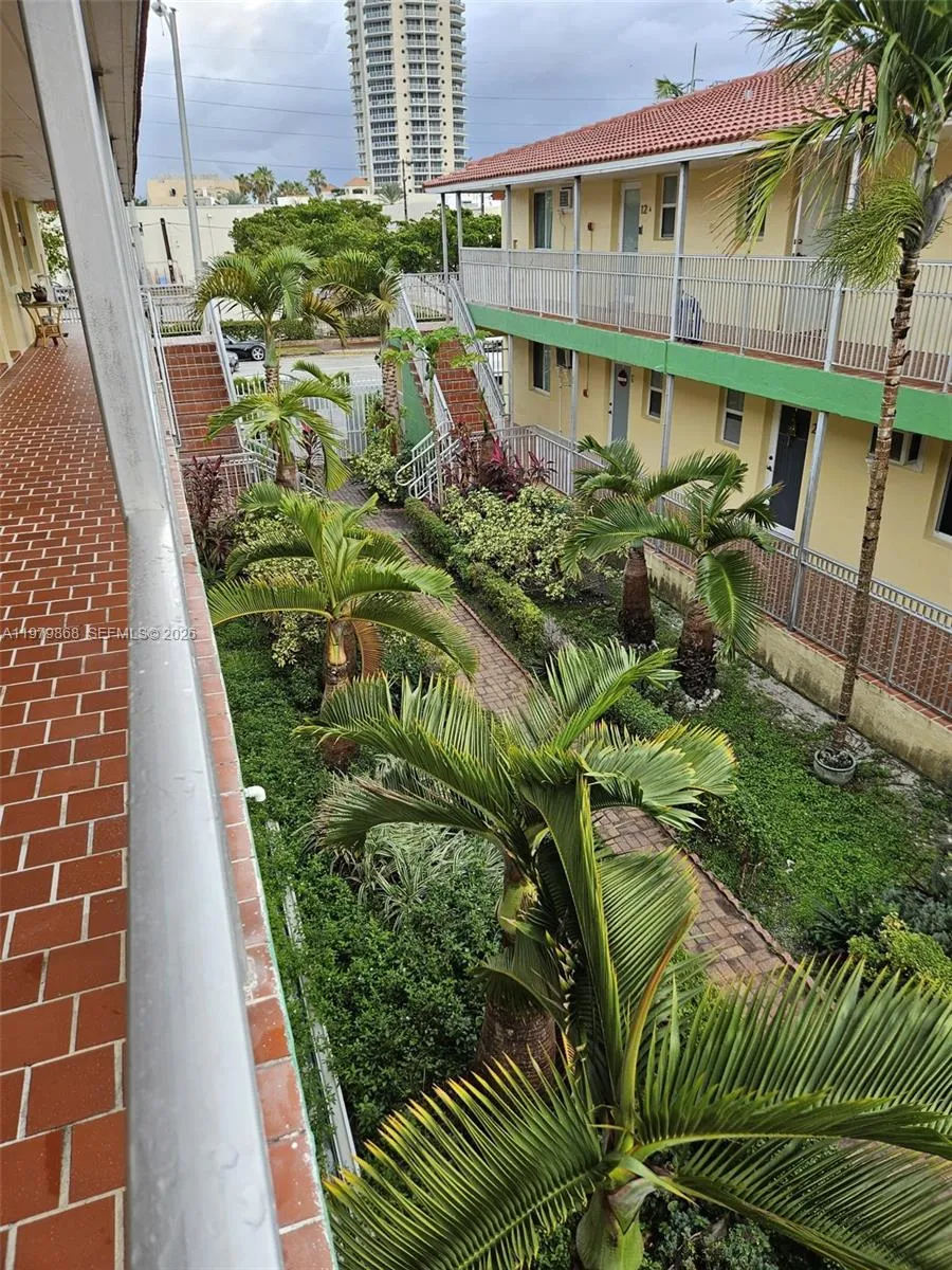 7400 Harding Ave 22, Miami Beach, Florida 33141, Miami Beach, Florida 33141, 1 Bedroom Bedrooms, ,1 BathroomBathrooms,Residential Lease,For Rent,7400 Harding Ave 22, Miami Beach, Florida 33141,A11979868