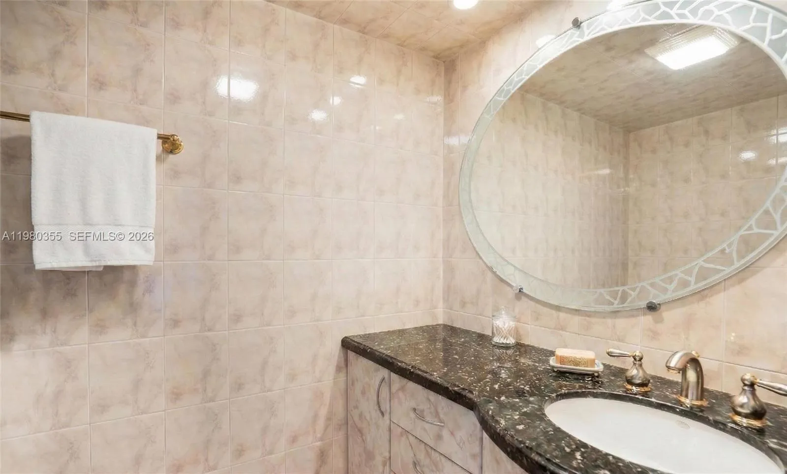 251 174th St 1517, Sunny Isles Beach, Florida 3316, Sunny Isles Beach, Florida 33160, 2 Bedrooms Bedrooms, 4 Rooms Rooms,2 BathroomsBathrooms,Residential,For Sale,251 174th St 1517, Sunny Isles Beach, Florida 3316,A11980355