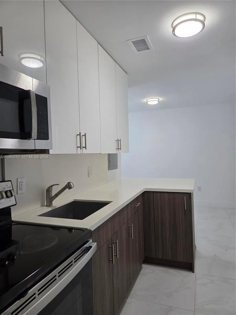 1646 Nw 1st Pl 1, Miami, Florida 33136, Miami, Florida 33136, 1 Bedroom Bedrooms, ,1 BathroomBathrooms,Residential Lease,For Rent,1646 Nw 1st Pl 1, Miami, Florida 33136,A11980375