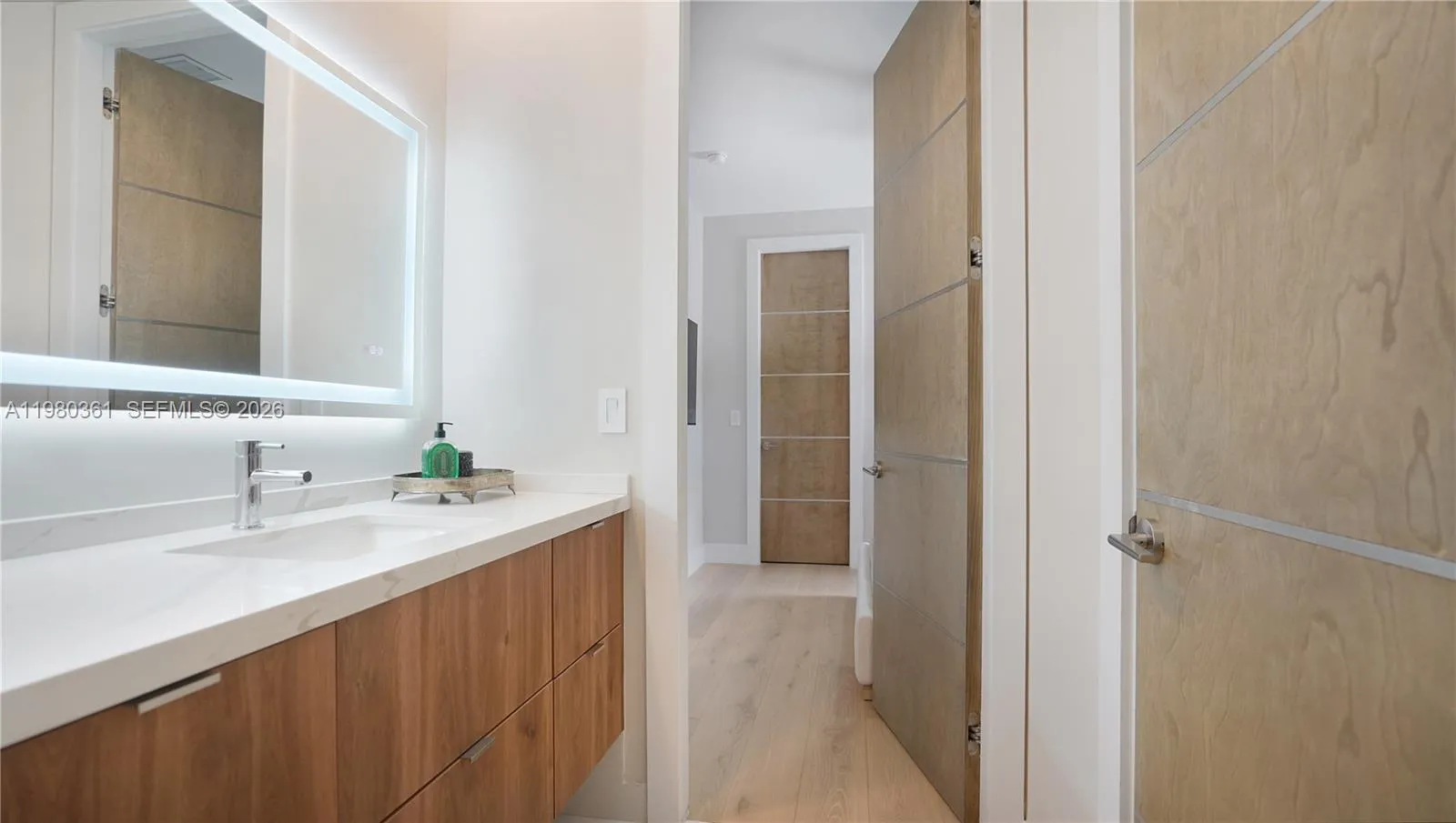 3075 Mary St, Miami, Florida 33133, Miami, Florida 33133, 4 Bedrooms Bedrooms, ,4 BathroomsBathrooms,Residential Lease,For Rent,3075 Mary St, Miami, Florida 33133,A11980361