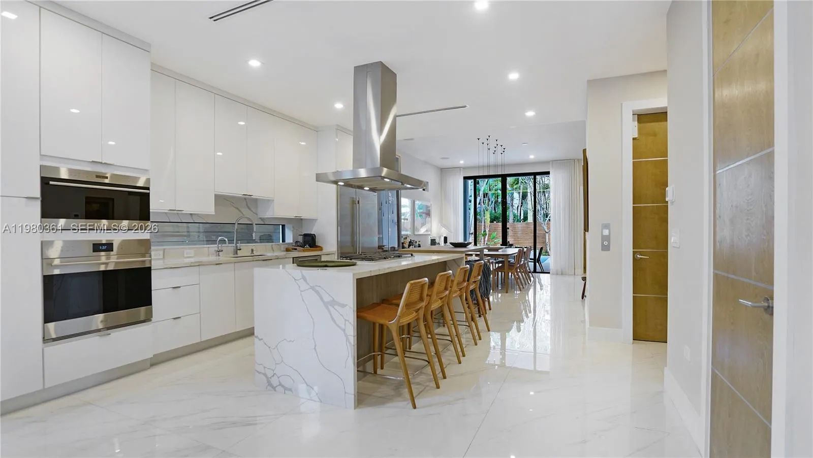 3075 Mary St, Miami, Florida 33133, Miami, Florida 33133, 4 Bedrooms Bedrooms, ,4 BathroomsBathrooms,Residential Lease,For Rent,3075 Mary St, Miami, Florida 33133,A11980361