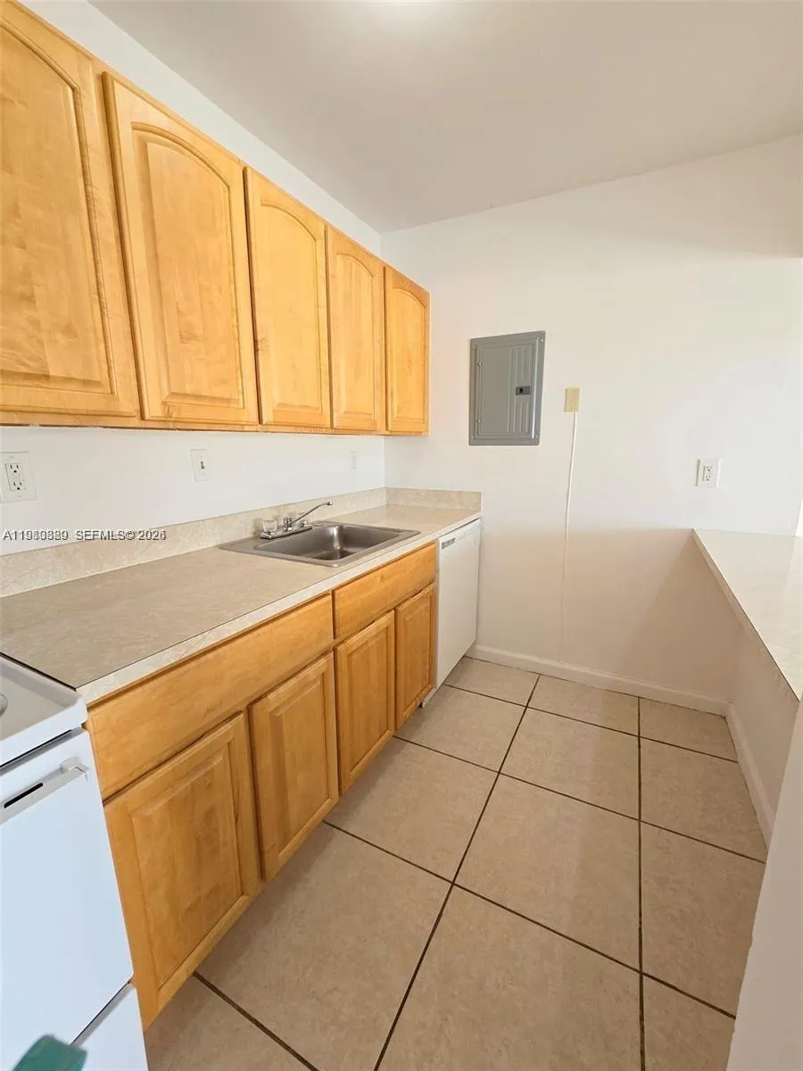 505 S Pine Island Rd 401b, Plantation, Florida 333, Plantation, Florida 33324, 1 Bedroom Bedrooms, ,1 BathroomBathrooms,Residential Lease,For Rent,505 S Pine Island Rd 401b, Plantation, Florida 333,A11980389