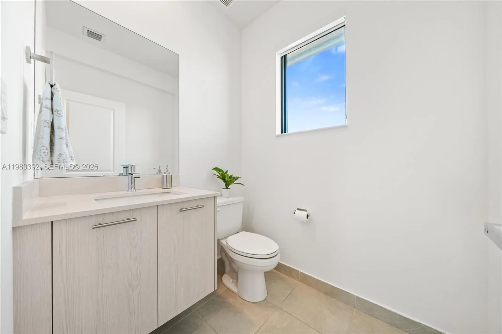 4648 Nw 83rd Ave, Doral, Florida 33166, Doral, Florida 33166, 3 Bedrooms Bedrooms, ,2 BathroomsBathrooms,Residential,For Sale,4648 Nw 83rd Ave, Doral, Florida 33166,A11980392