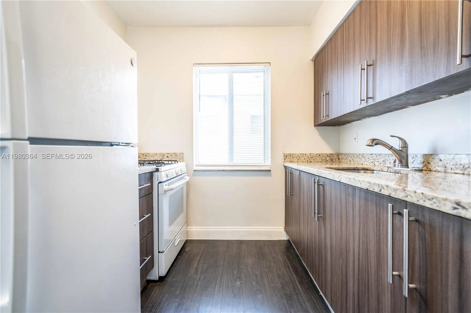 7311 Byron Ave 11, Miami Beach, Florida 33141, Miami Beach, Florida 33141, ,1 BathroomBathrooms,Residential Lease,For Rent,7311 Byron Ave 11, Miami Beach, Florida 33141,A11980364