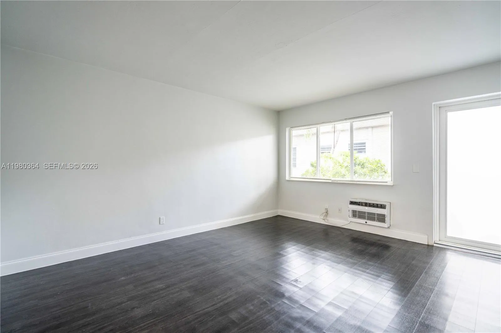 7311 Byron Ave 11, Miami Beach, Florida 33141, Miami Beach, Florida 33141, ,1 BathroomBathrooms,Residential Lease,For Rent,7311 Byron Ave 11, Miami Beach, Florida 33141,A11980364