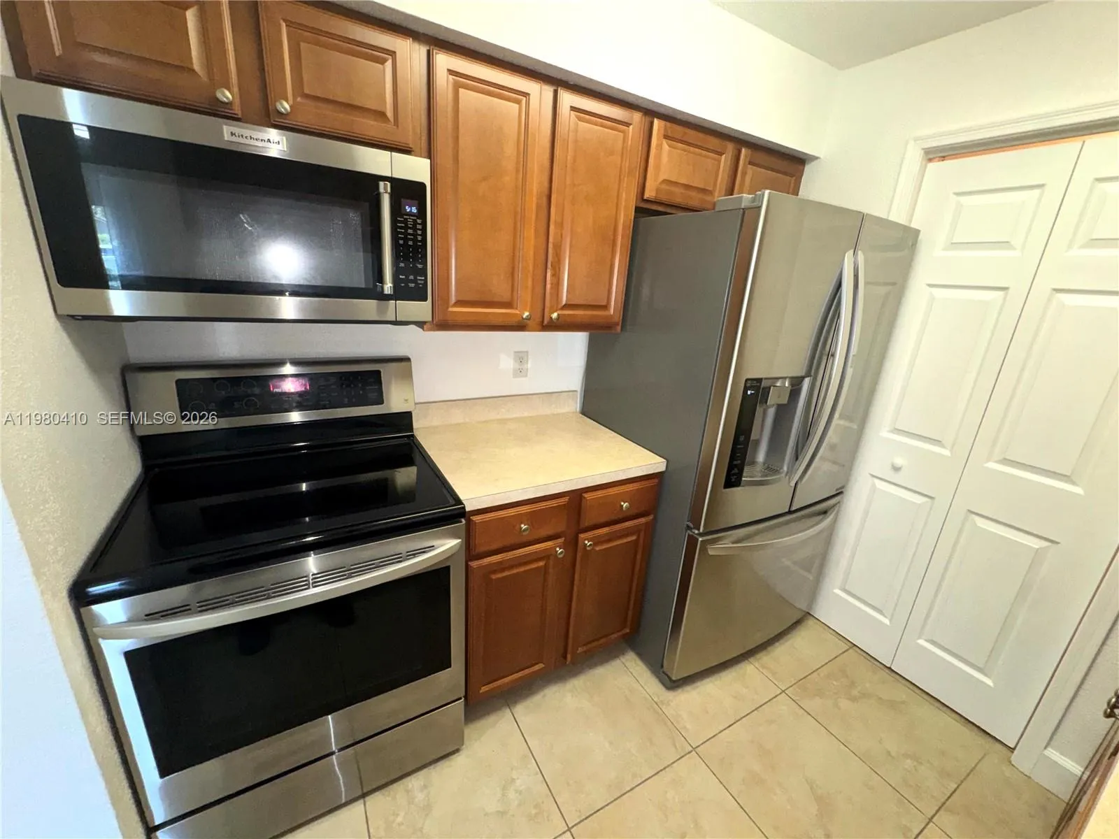 733 Riverside Dr 1216, Coral Springs, Florida 3307, Coral Springs, Florida 33071, 1 Bedroom Bedrooms, ,1 BathroomBathrooms,Residential Lease,For Rent,733 Riverside Dr 1216, Coral Springs, Florida 3307,A11980410