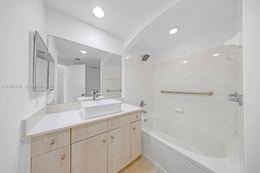 9172 Collins Ave 212, Surfside, Florida 33154, Surfside, Florida 33154, 2 Bedrooms Bedrooms, ,2 BathroomsBathrooms,Residential Lease,For Rent,9172 Collins Ave 212, Surfside, Florida 33154,A11980428