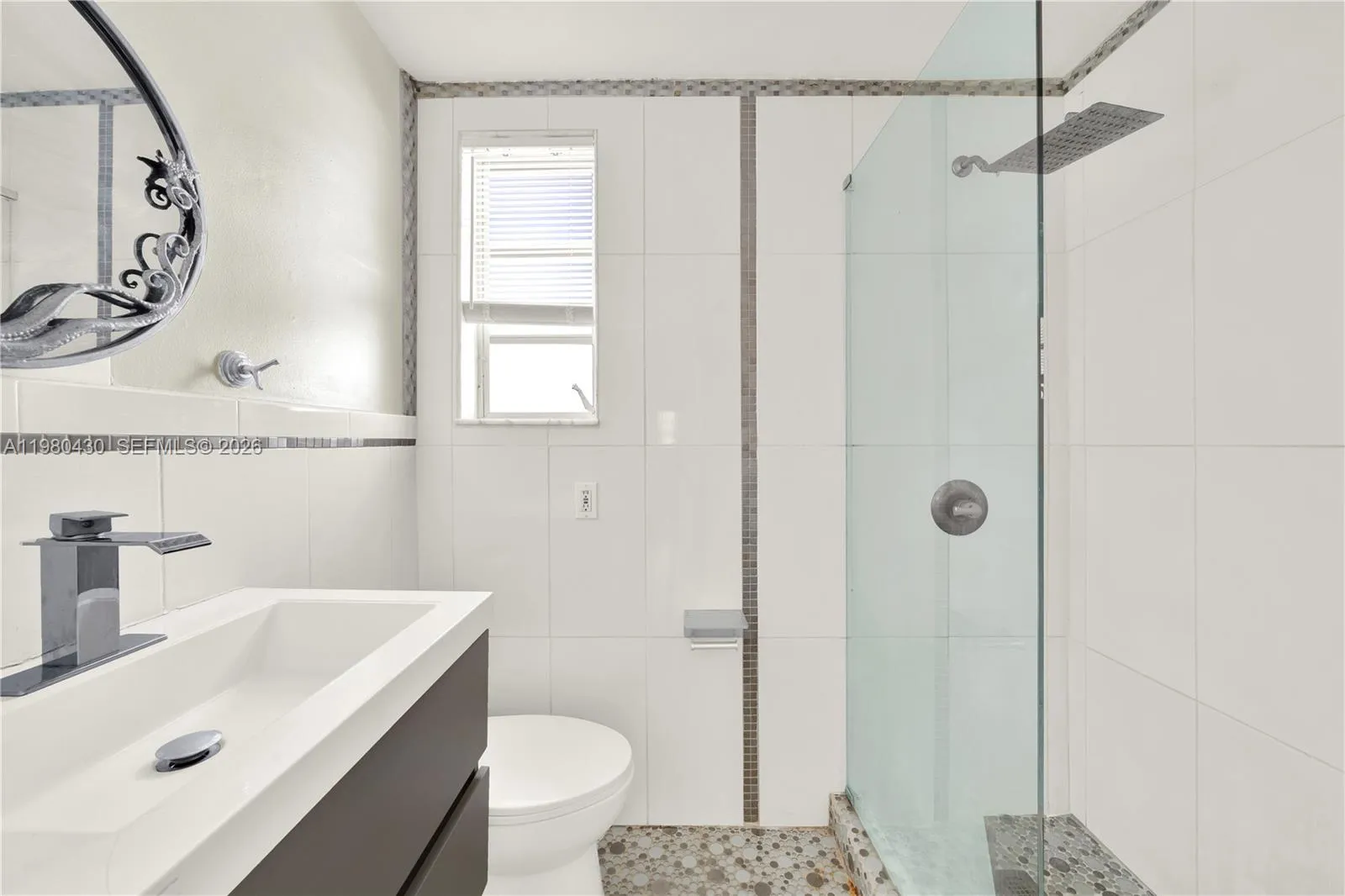 610 8th St 102, Miami Beach, Florida 33139, Miami Beach, Florida 33139, 2 Bedrooms Bedrooms, ,2 BathroomsBathrooms,Residential,For Sale,610 8th St 102, Miami Beach, Florida 33139,A11980430