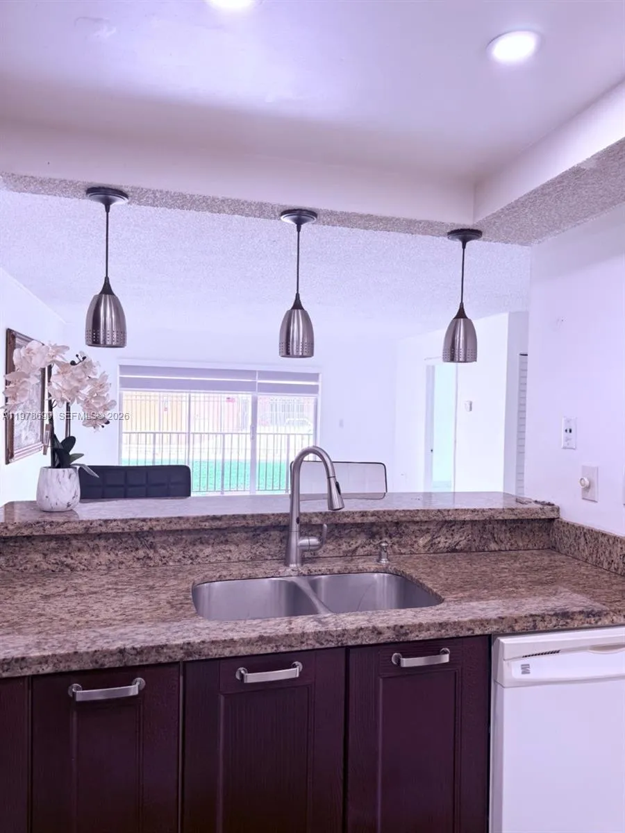 15470 Sw 82nd Ln 316, Miami, Florida 33193, Miami, Florida 33193, 3 Bedrooms Bedrooms, ,2 BathroomsBathrooms,Residential Lease,For Rent,15470 Sw 82nd Ln 316, Miami, Florida 33193,A11978699