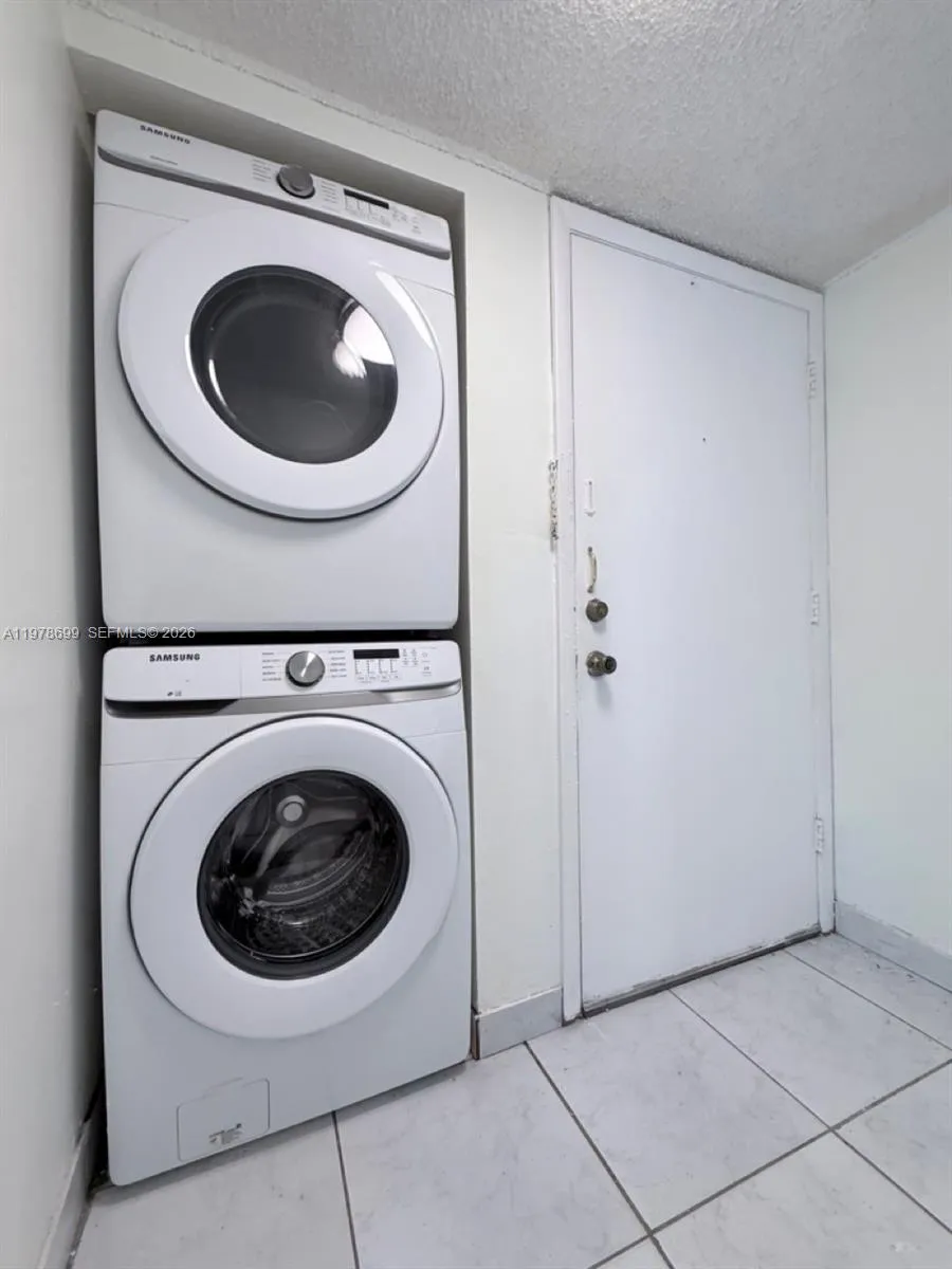 15470 Sw 82nd Ln 316, Miami, Florida 33193, Miami, Florida 33193, 3 Bedrooms Bedrooms, ,2 BathroomsBathrooms,Residential Lease,For Rent,15470 Sw 82nd Ln 316, Miami, Florida 33193,A11978699