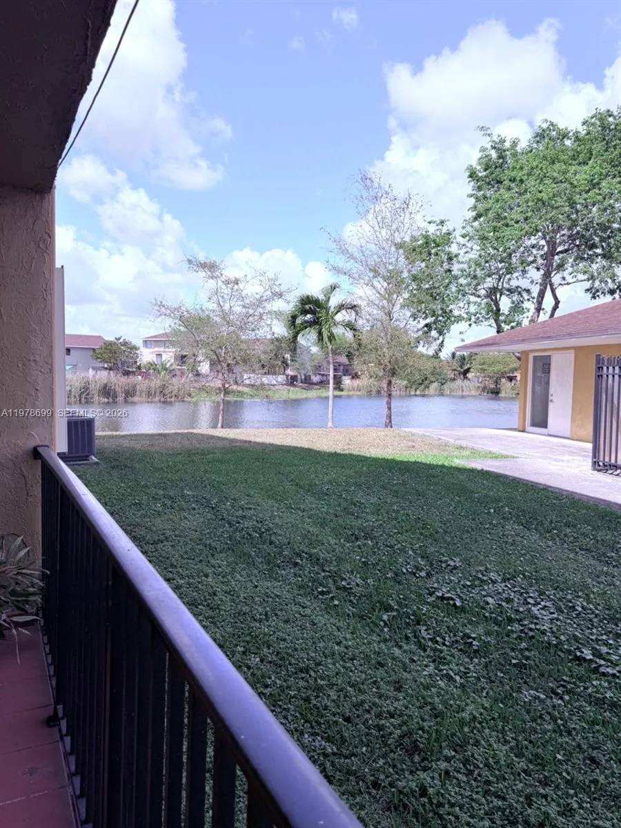 15470 Sw 82nd Ln 316, Miami, Florida 33193, Miami, Florida 33193, 3 Bedrooms Bedrooms, ,2 BathroomsBathrooms,Residential Lease,For Rent,15470 Sw 82nd Ln 316, Miami, Florida 33193,A11978699