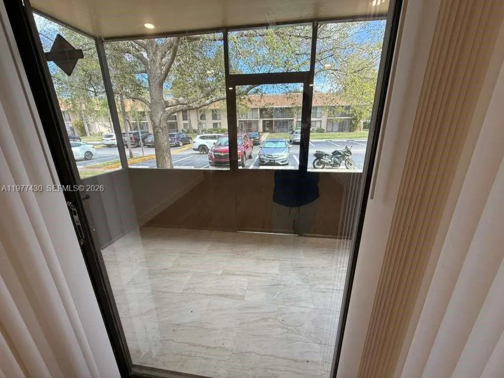 5911 Washington St 103, Hollywood, Florida 33023, Hollywood, Florida 33023, 2 Bedrooms Bedrooms, ,2 BathroomsBathrooms,Residential Lease,For Rent,5911 Washington St 103, Hollywood, Florida 33023,A11977430