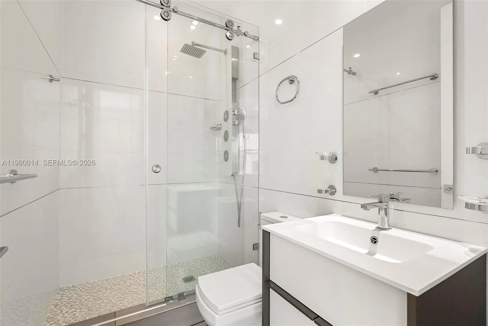 822 Meridian Ln, Hollywood, Florida 33019, Hollywood, Florida 33019, 5 Bedrooms Bedrooms, ,4 BathroomsBathrooms,Residential,For Sale,822 Meridian Ln, Hollywood, Florida 33019,A11980014