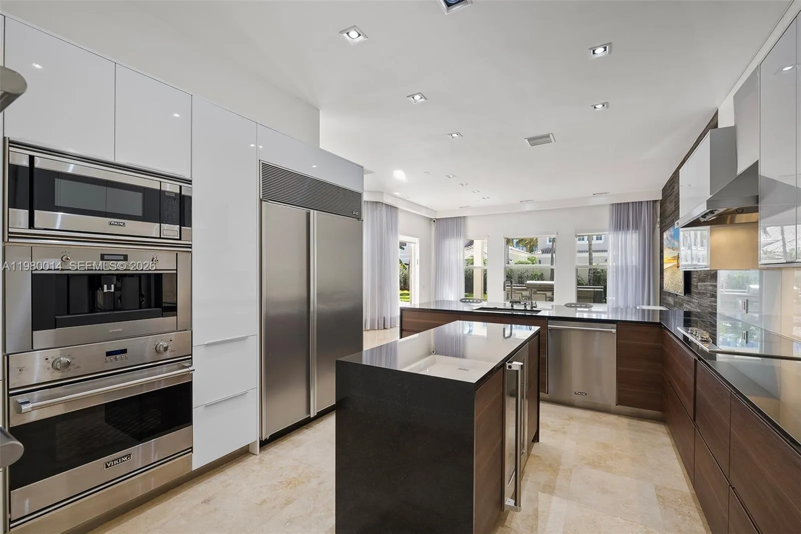 822 Meridian Ln, Hollywood, Florida 33019, Hollywood, Florida 33019, 5 Bedrooms Bedrooms, ,4 BathroomsBathrooms,Residential,For Sale,822 Meridian Ln, Hollywood, Florida 33019,A11980014