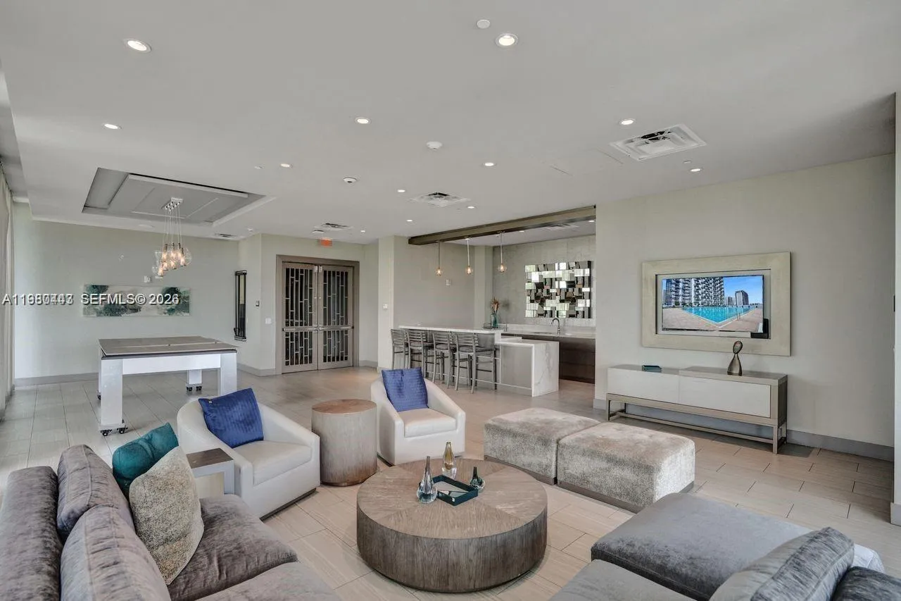 5300 Paseo Blvd 1707, Doral, Florida 33166, Doral, Florida 33166, 1 Bedroom Bedrooms, ,1 BathroomBathrooms,Residential Lease,For Rent,5300 Paseo Blvd 1707, Doral, Florida 33166,A11980443