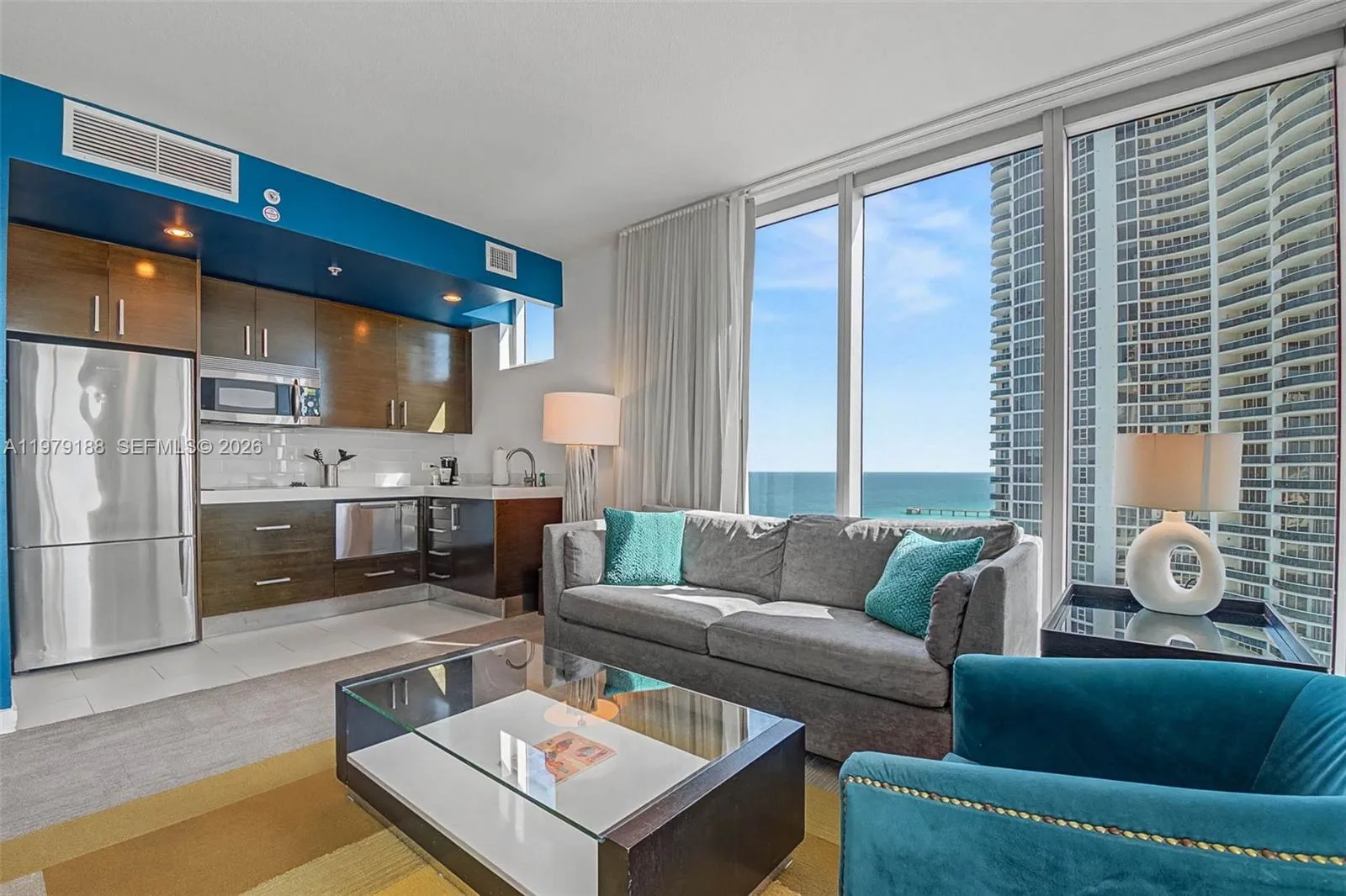 Sunny Isles Beach, Florida 33160, 2 Bedrooms Bedrooms, ,2 BathroomsBathrooms,Residential,For Sale,A11979188