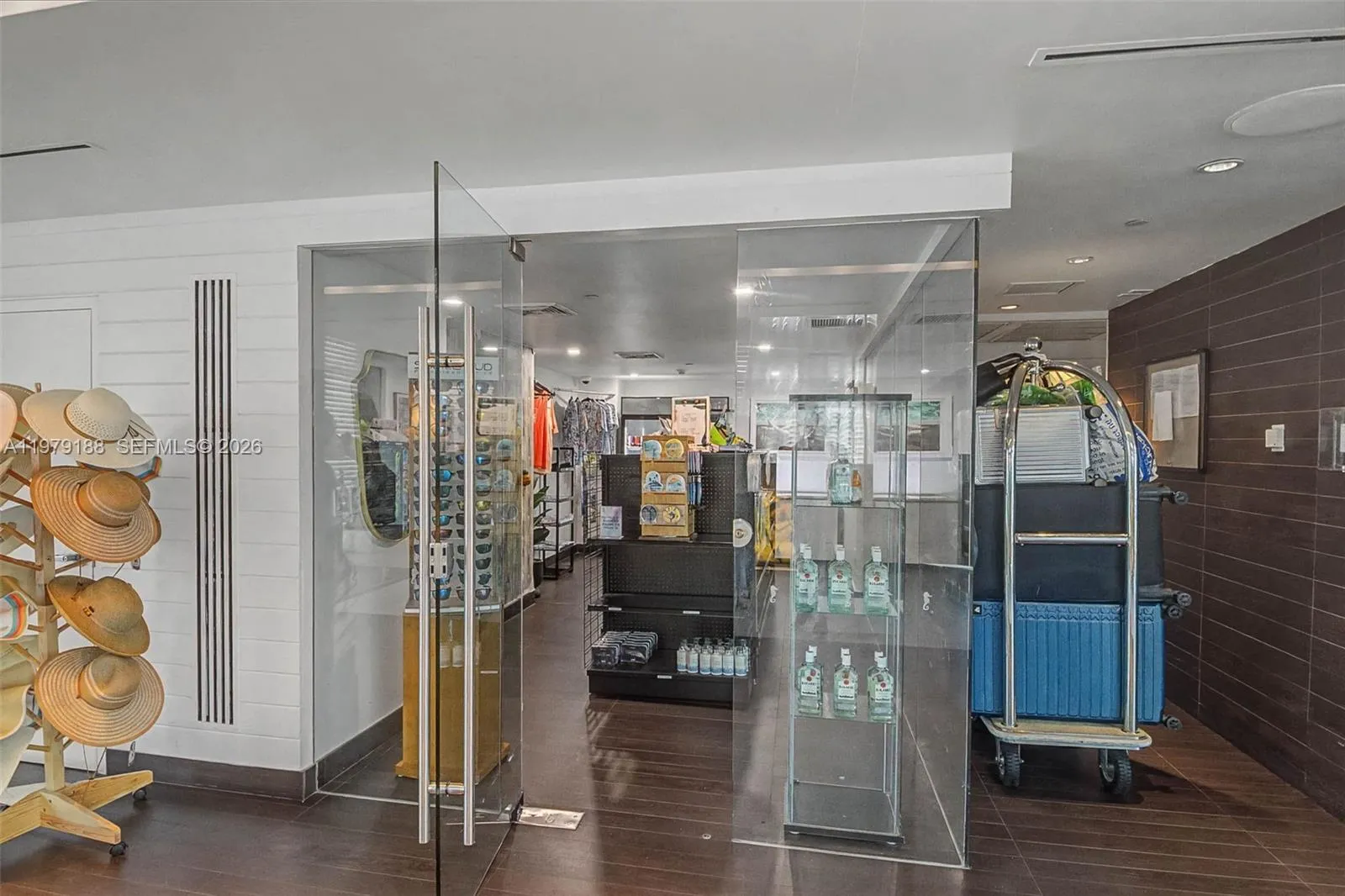 Sunny Isles Beach, Florida 33160, 2 Bedrooms Bedrooms, ,2 BathroomsBathrooms,Residential,For Sale,A11979188