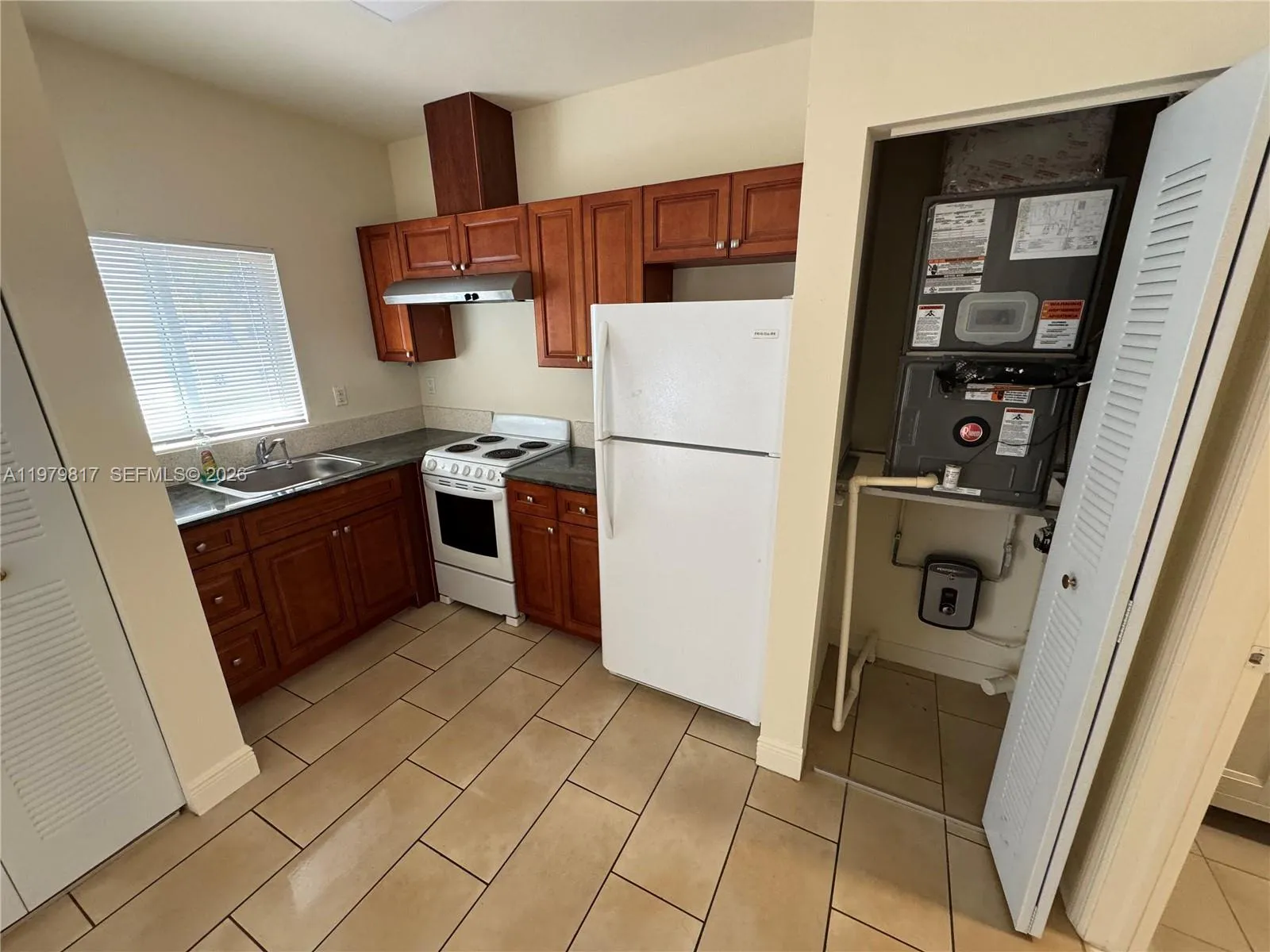 1315 Nw 1st St 101, Miami, Florida 33125, Miami, Florida 33125, 1 Bedroom Bedrooms, ,1 BathroomBathrooms,Residential Lease,For Rent,1315 Nw 1st St 101, Miami, Florida 33125,A11979817