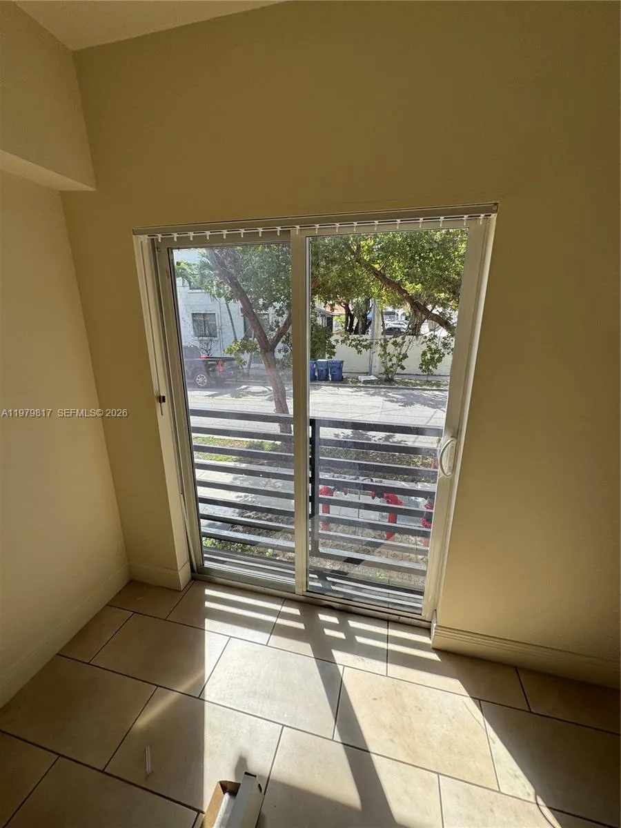 1315 Nw 1st St 101, Miami, Florida 33125, Miami, Florida 33125, 1 Bedroom Bedrooms, ,1 BathroomBathrooms,Residential Lease,For Rent,1315 Nw 1st St 101, Miami, Florida 33125,A11979817
