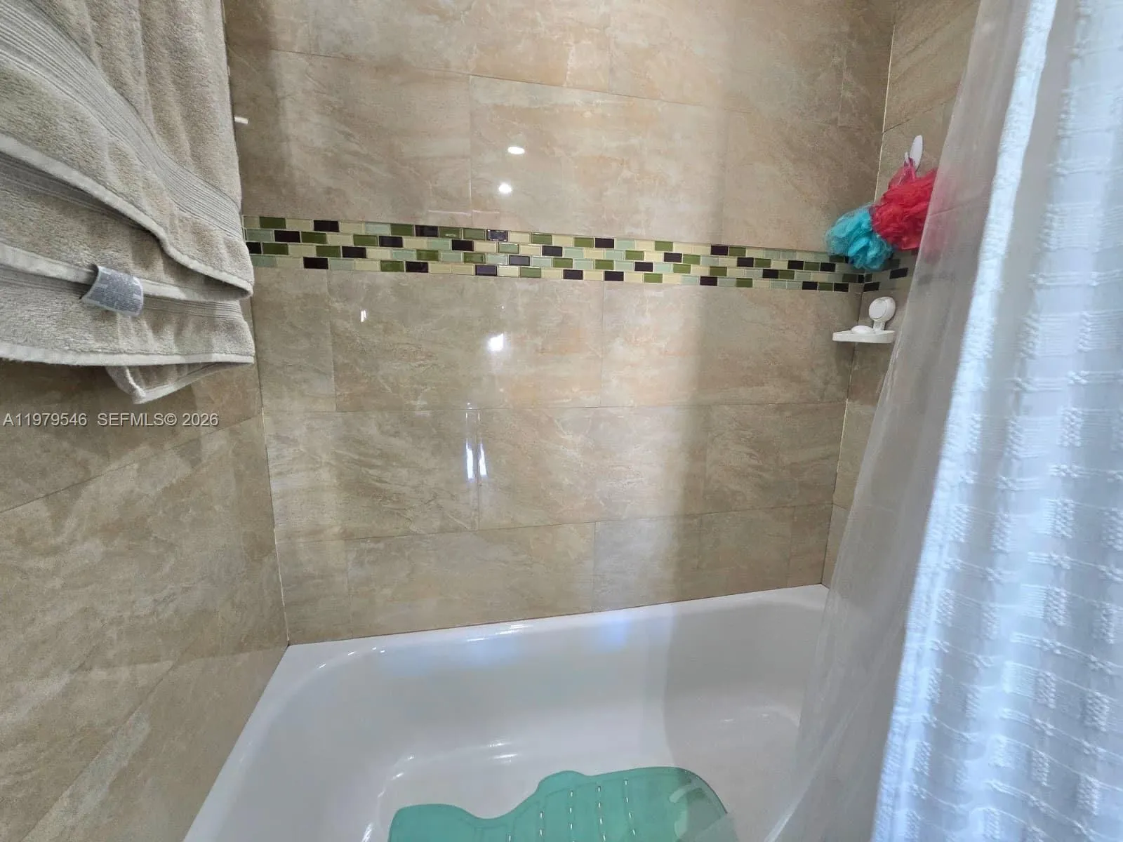 6940 Miami Gardens Dr 1-327, Hialeah, Florida 3301, Hialeah, Florida 33015, 1 Bedroom Bedrooms, ,1 BathroomBathrooms,Residential Lease,For Rent,6940 Miami Gardens Dr 1-327, Hialeah, Florida 3301,A11979546