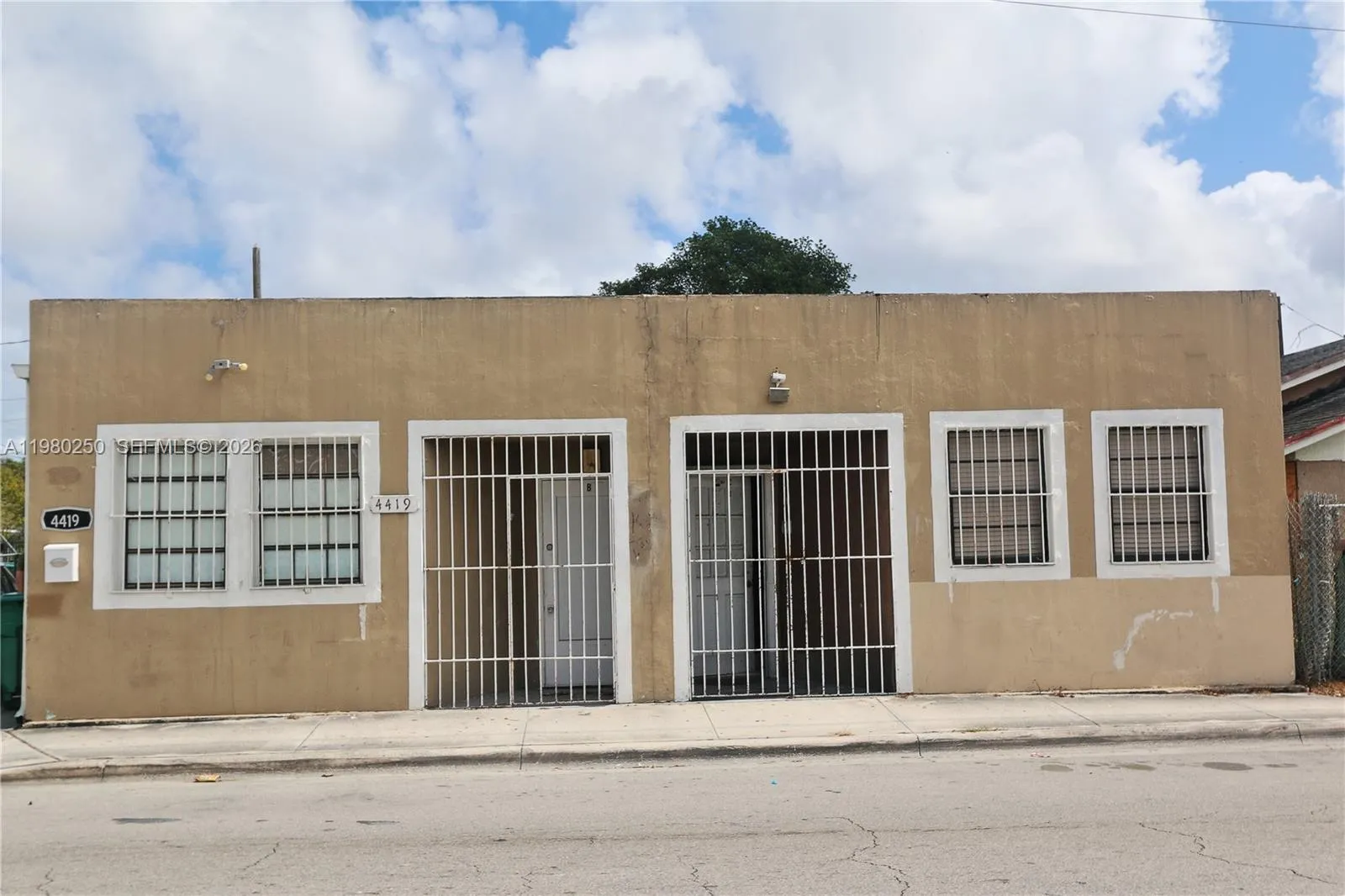 4419 Nw 17th Ave, Miami, Florida 33142, Miami, Florida 33142, ,Residential Income,For Sale,4419 Nw 17th Ave, Miami, Florida 33142,A11980250
