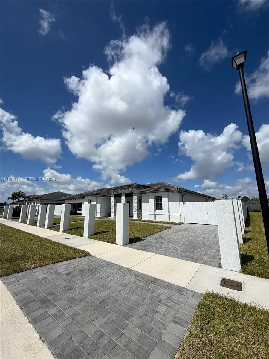 16751 Sw 291st Ter 16751, Homestead, Florida 33030, Homestead, Florida 33030, 5 Bedrooms Bedrooms, ,5 BathroomsBathrooms,Residential Lease,For Rent,16751 Sw 291st Ter 16751, Homestead, Florida 33030,A11980471