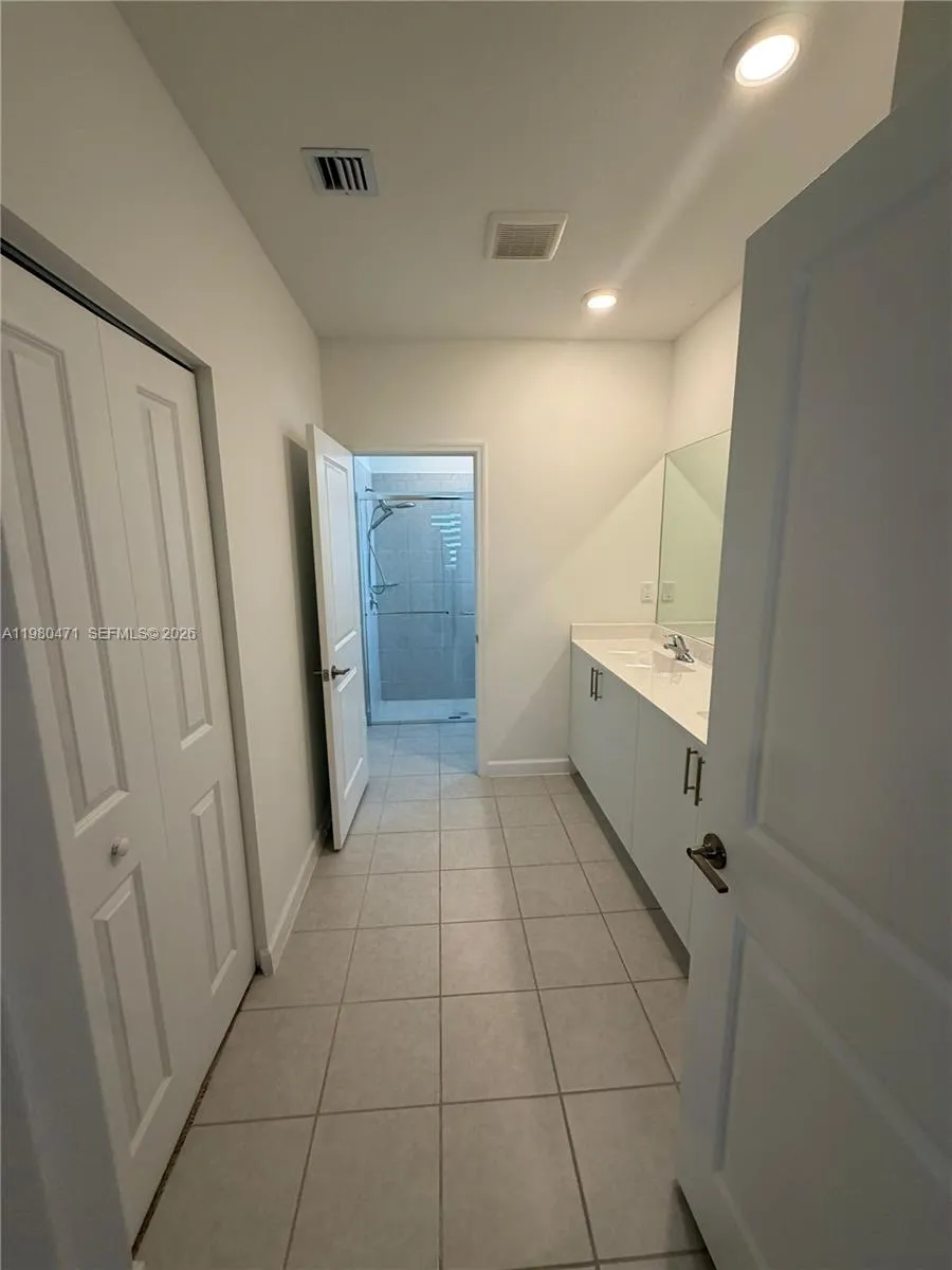 16751 Sw 291st Ter 16751, Homestead, Florida 33030, Homestead, Florida 33030, 5 Bedrooms Bedrooms, ,5 BathroomsBathrooms,Residential Lease,For Rent,16751 Sw 291st Ter 16751, Homestead, Florida 33030,A11980471