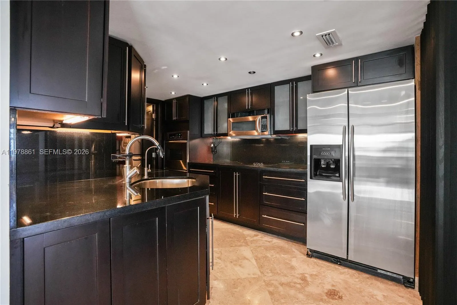 1151 N Fort Lauderdale Beach Blvd 16d, Fort Lauder, Fort Lauderdale, Florida 33304, 2 Bedrooms Bedrooms, ,2 BathroomsBathrooms,Residential Lease,For Rent,1151 N Fort Lauderdale Beach Blvd 16d, Fort Lauder,A11978861