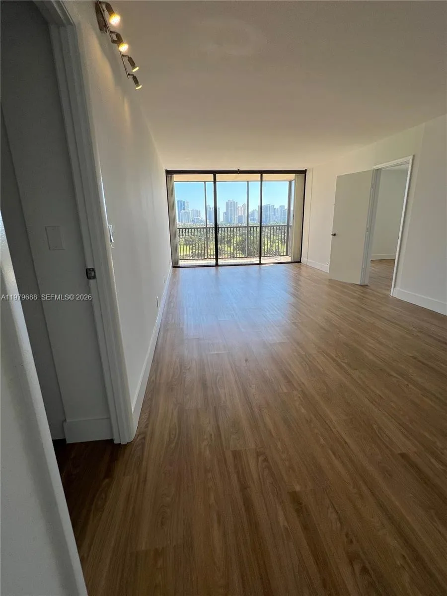 20301 W Country Club Dr 1024, Aventura, Florida 33, Aventura, Florida 33180, 2 Bedrooms Bedrooms, ,2 BathroomsBathrooms,Residential Lease,For Rent,20301 W Country Club Dr 1024, Aventura, Florida 33,A11979688