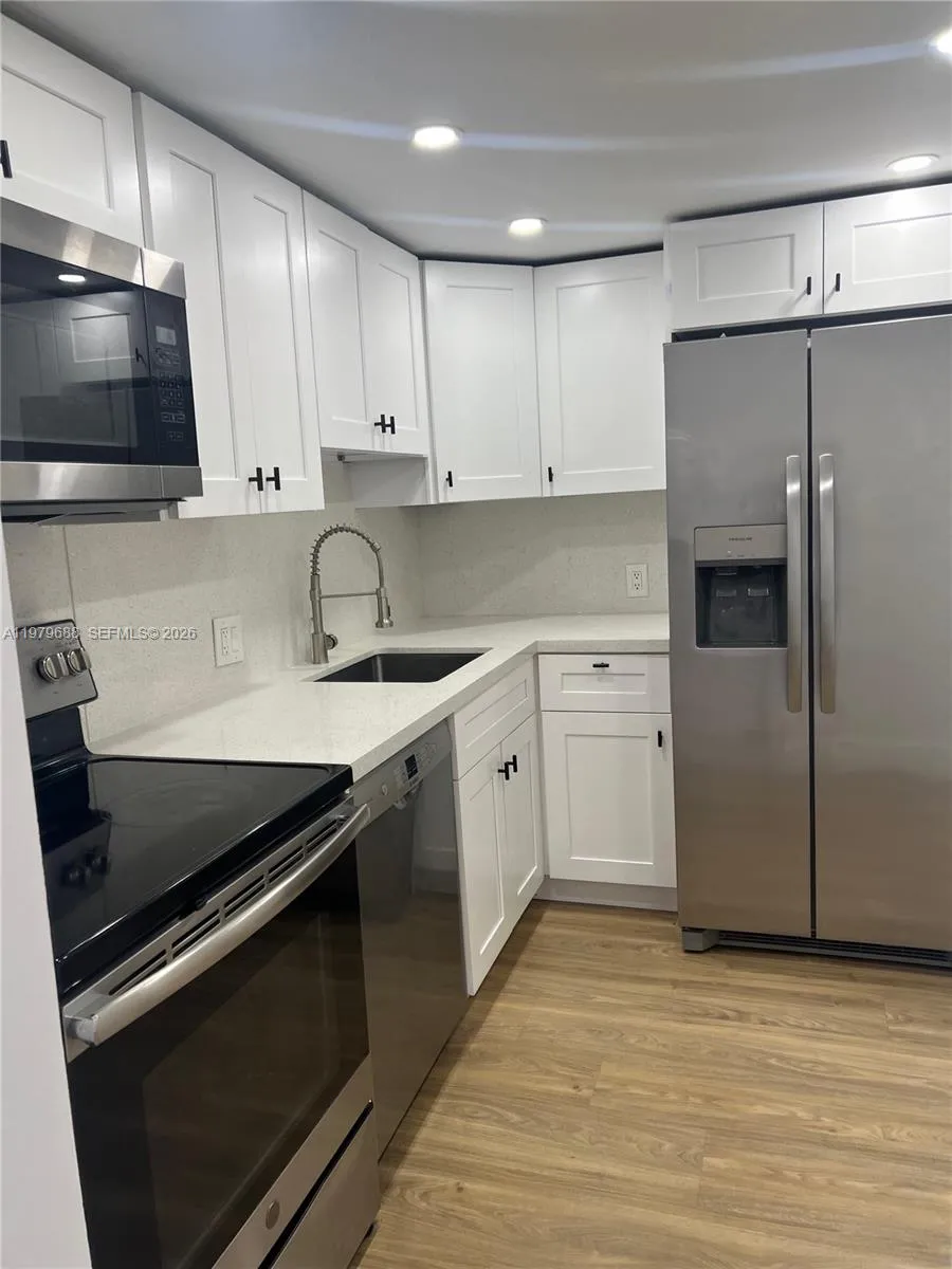 20301 W Country Club Dr 1024, Aventura, Florida 33, Aventura, Florida 33180, 2 Bedrooms Bedrooms, ,2 BathroomsBathrooms,Residential Lease,For Rent,20301 W Country Club Dr 1024, Aventura, Florida 33,A11979688