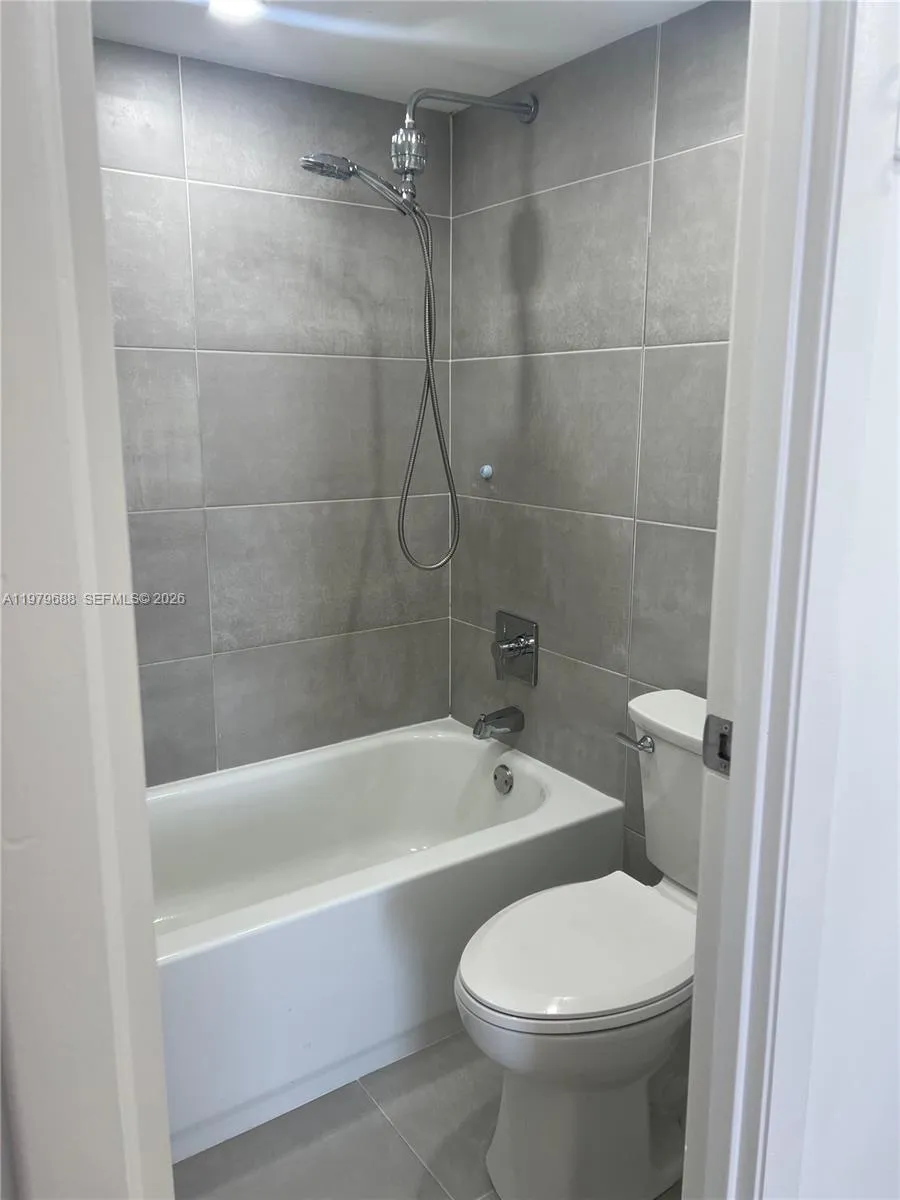 20301 W Country Club Dr 1024, Aventura, Florida 33, Aventura, Florida 33180, 2 Bedrooms Bedrooms, ,2 BathroomsBathrooms,Residential Lease,For Rent,20301 W Country Club Dr 1024, Aventura, Florida 33,A11979688