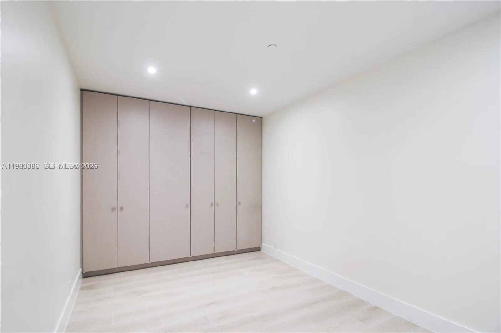 151 Crandon Blvd 540, Key Biscayne, Florida 33149, Key Biscayne, Florida 33149, 2 Bedrooms Bedrooms, ,2 BathroomsBathrooms,Residential Lease,For Rent,151 Crandon Blvd 540, Key Biscayne, Florida 33149,A11980086