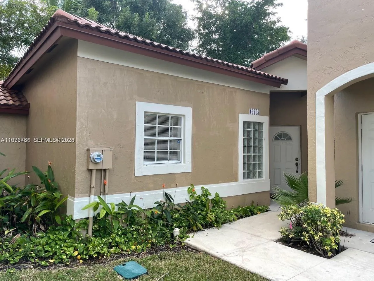 16309 Emerald Cove Rd 16309, Weston, Florida 33331, Weston, Florida 33331, 2 Bedrooms Bedrooms, ,2 BathroomsBathrooms,Residential Lease,For Rent,16309 Emerald Cove Rd 16309, Weston, Florida 33331,A11979736